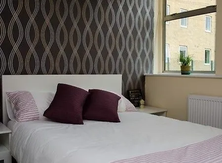 Gloucester House 2*